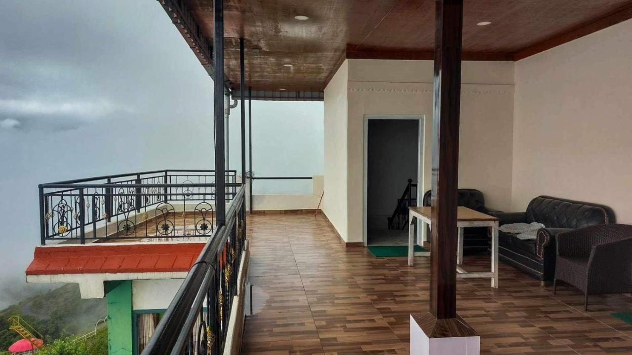 Panoramic View Guest House Sarangkot ポカラ エクステリア 写真