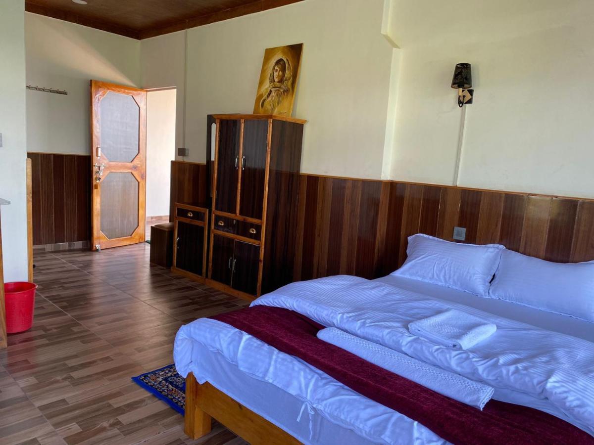 Panoramic View Guest House Sarangkot ポカラ エクステリア 写真