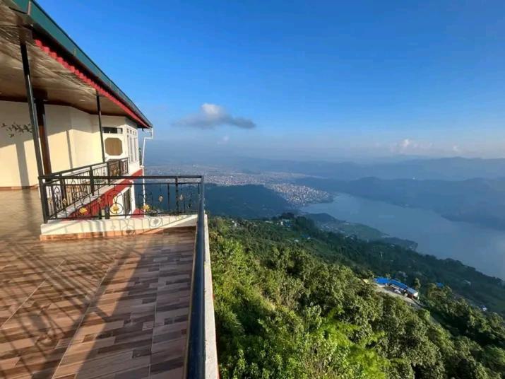 Panoramic View Guest House Sarangkot ポカラ エクステリア 写真