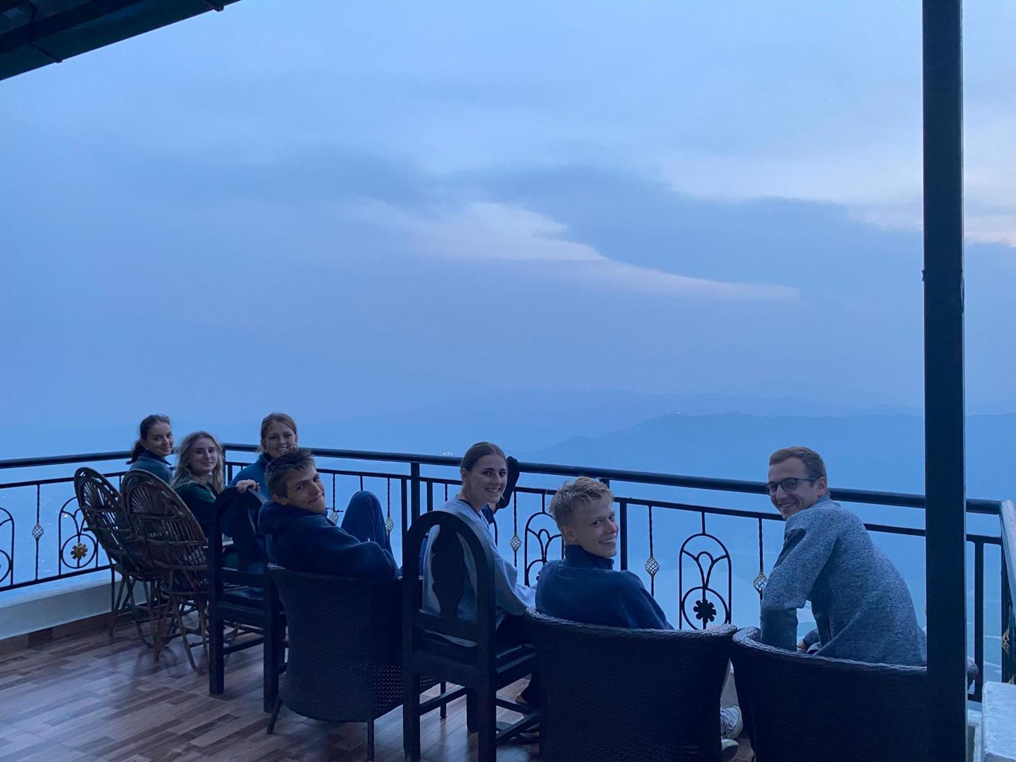 Panoramic View Guest House Sarangkot ポカラ エクステリア 写真
