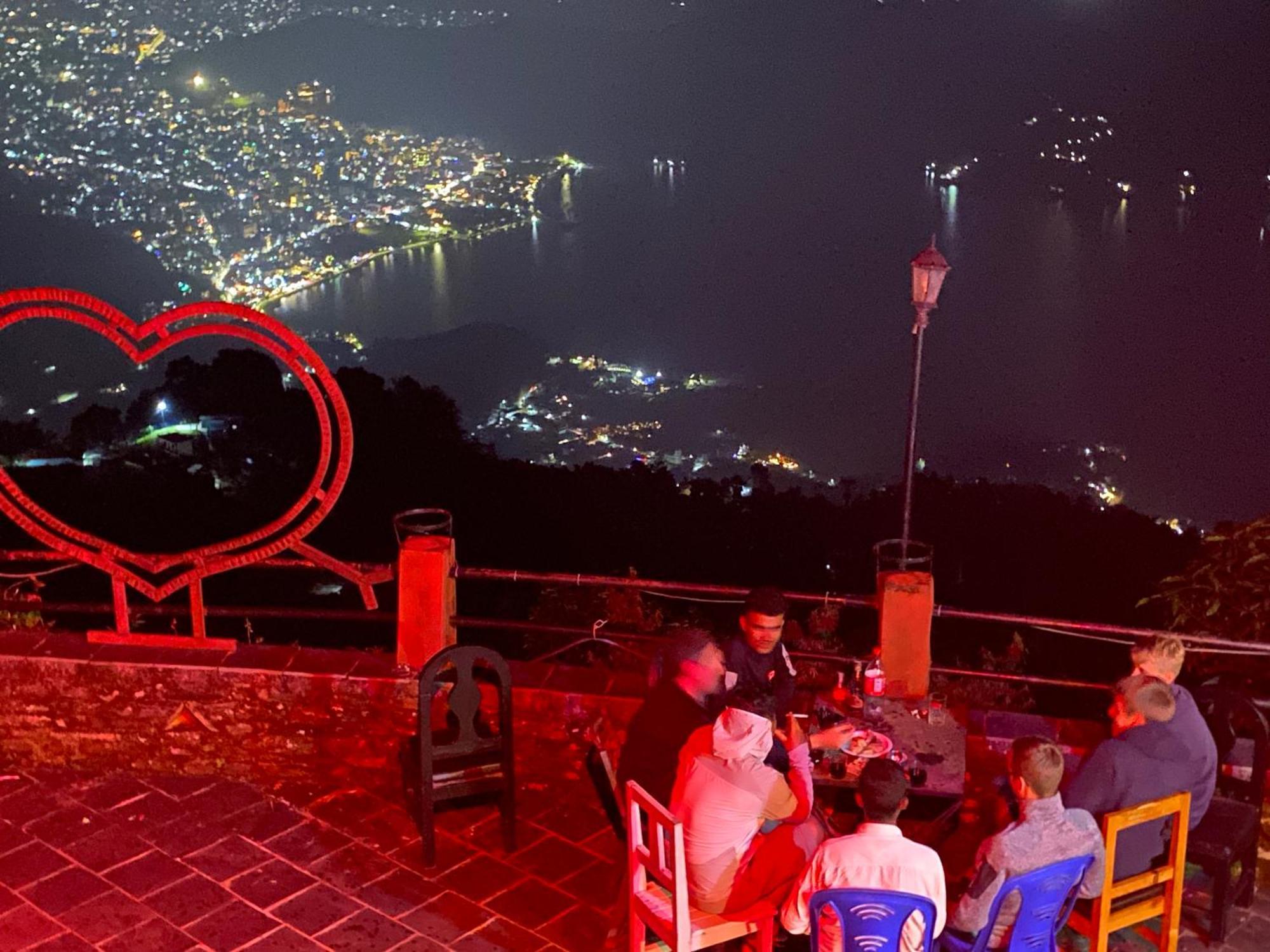 Panoramic View Guest House Sarangkot ポカラ エクステリア 写真