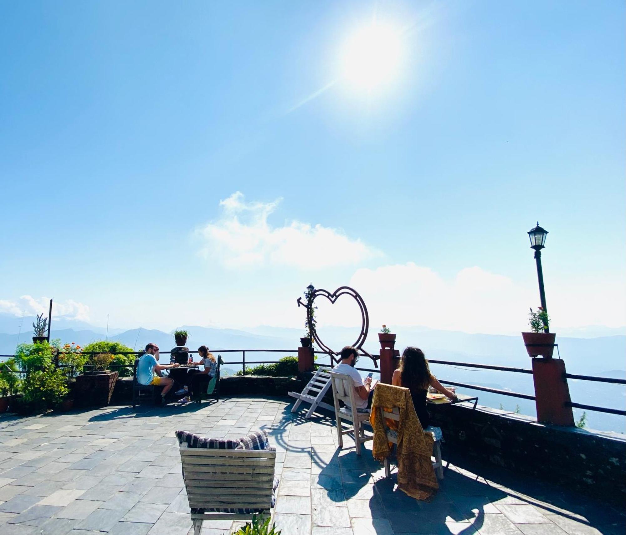Panoramic View Guest House Sarangkot ポカラ エクステリア 写真