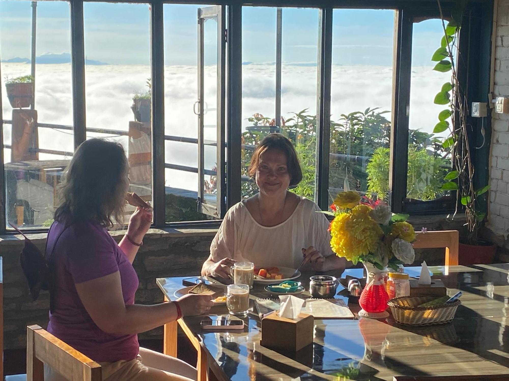 Panoramic View Guest House Sarangkot ポカラ エクステリア 写真