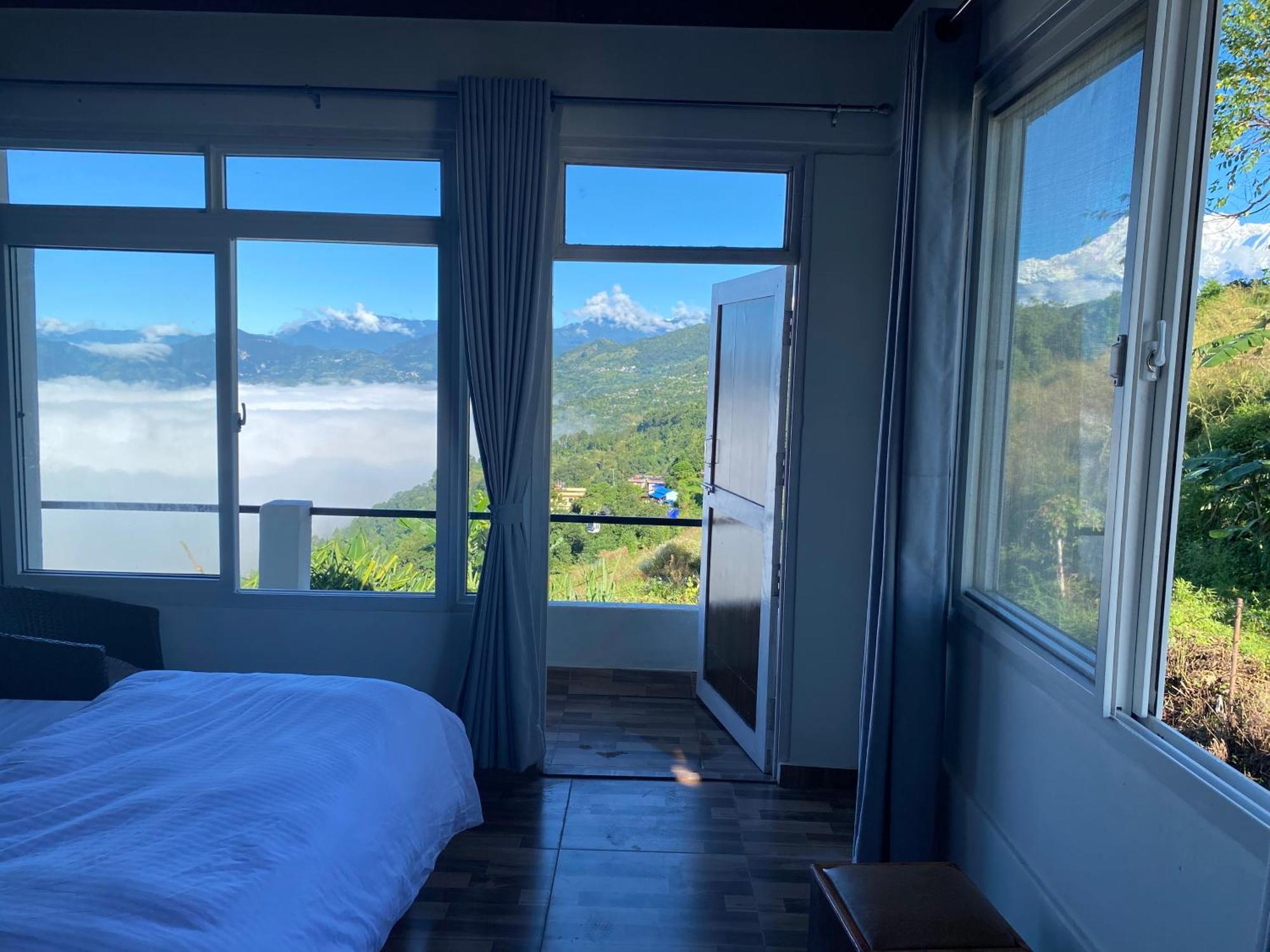 Panoramic View Guest House Sarangkot ポカラ エクステリア 写真