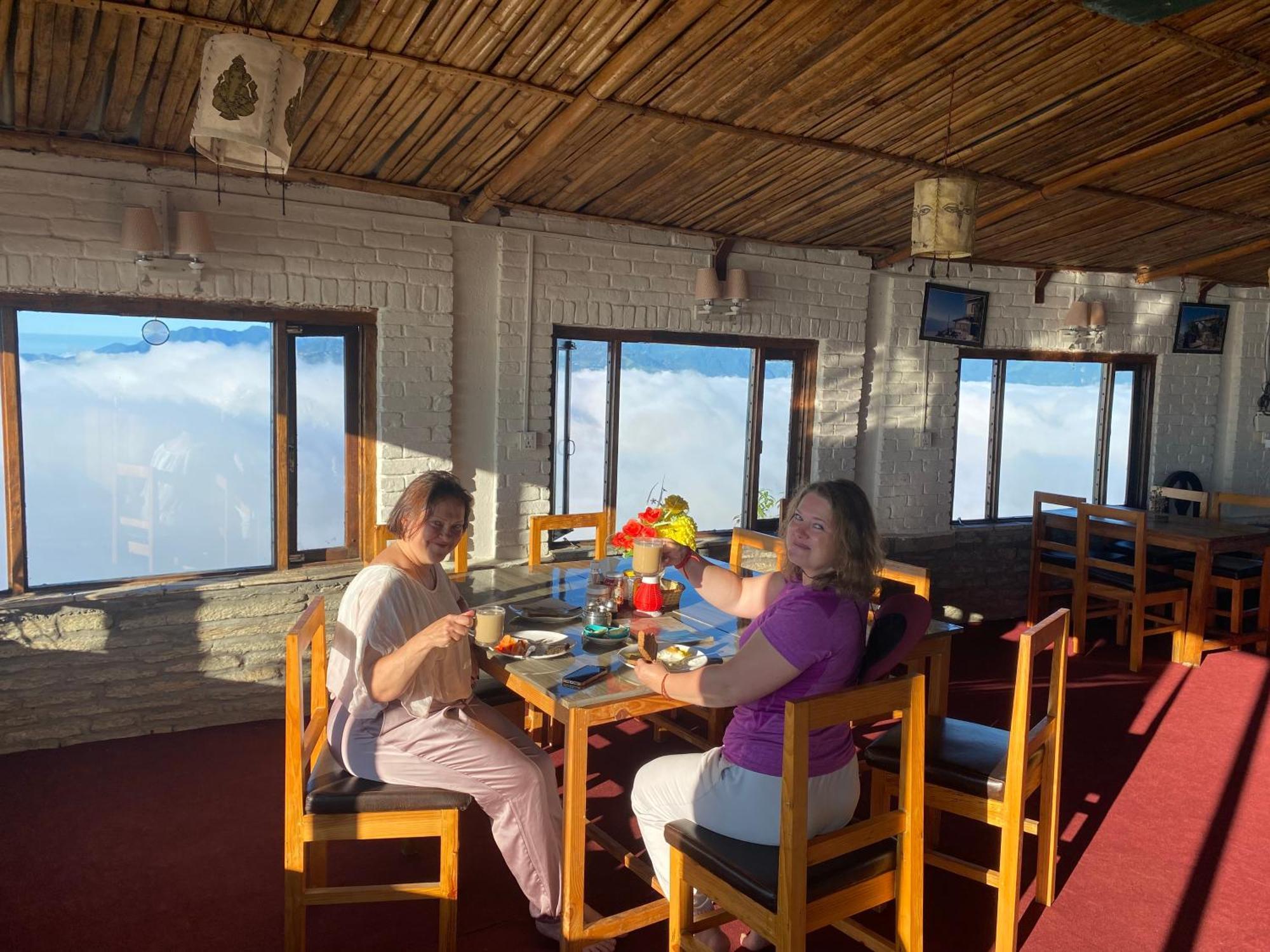 Panoramic View Guest House Sarangkot ポカラ エクステリア 写真