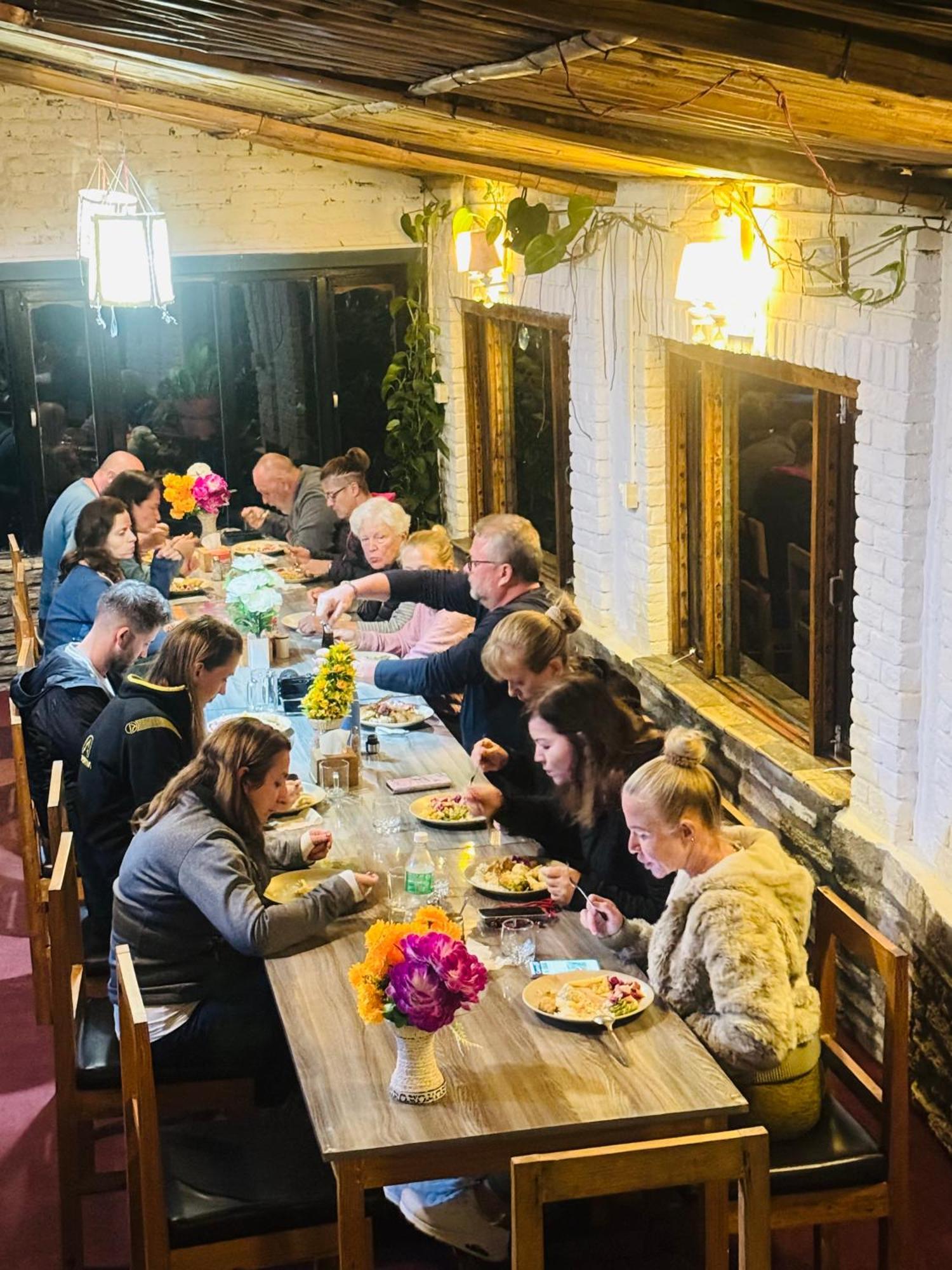 Panoramic View Guest House Sarangkot ポカラ エクステリア 写真